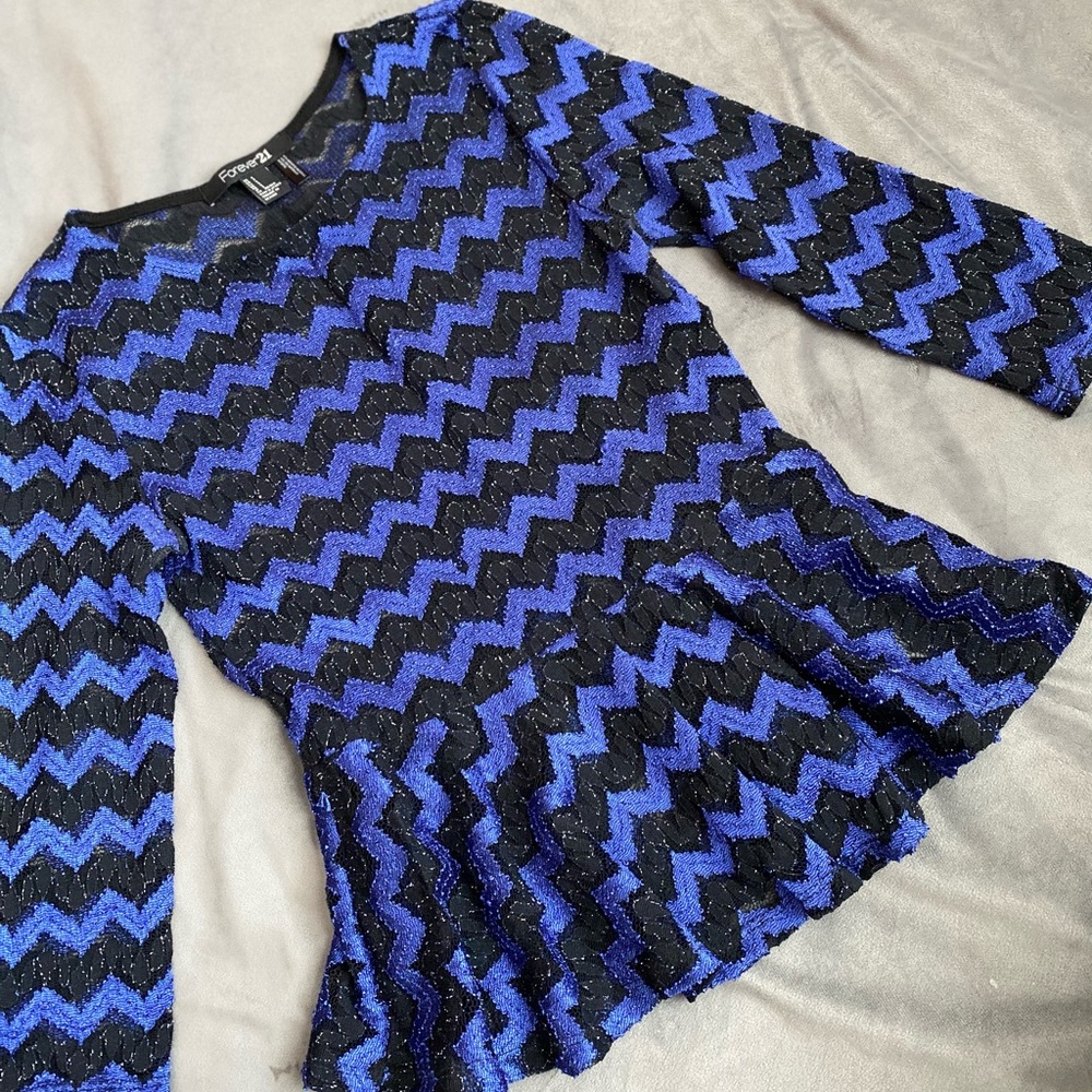 Forever 21 black and blue lace peplum top